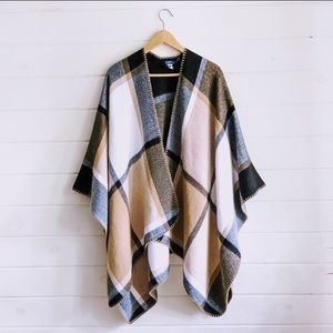 Cozy fall plaid cape/poncho 🍂🍁